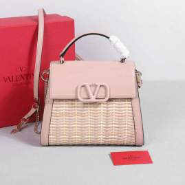 Picture of Valentino Handbags _SKUfw163053071fw